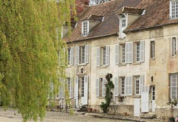 bâtiment historique de la ferme ouverte de Saint-Cyr l'École