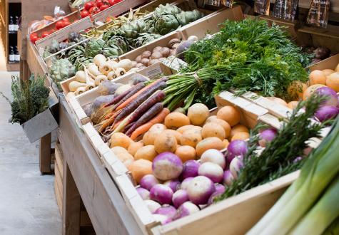 achalandage de fruits et légumes du marché de Feucherolles