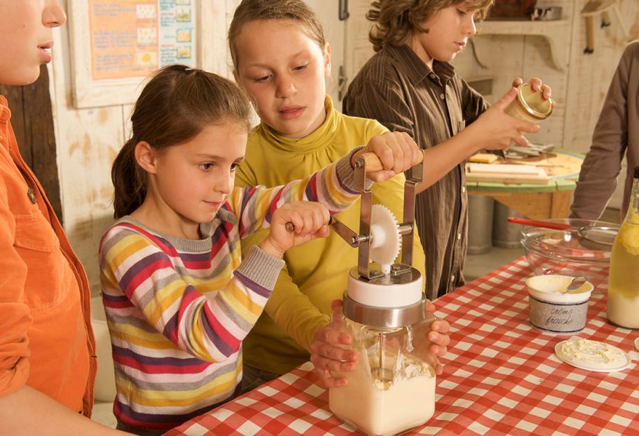 Atelier pour enfant beurre à la ferme