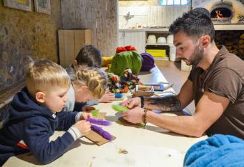 Atelier cadre de laine